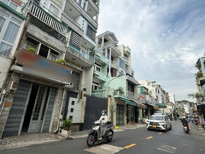 Xíu 10 tỷ nhà mới k,eeng mặt tiền ngay nhật tảo nguyễn tri phương 4tầng st 5pn 0