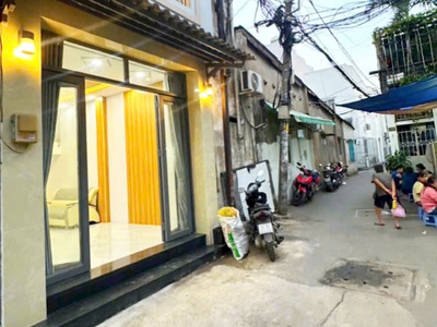 Bán gấp nhà 1/ lê đức thọ gò vấp 4,89 tỷ 35m2, 2 tầng, tặng nội thất, hẻm xe hơi thông, tiện ích 0