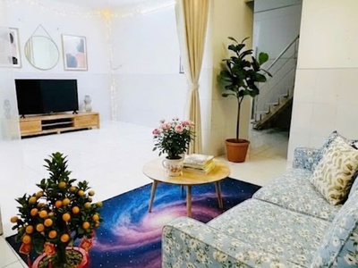 Nhà cách mạng tháng tám   quận tân bình   6.8 x 7 m  47 m2    2 tầng   5.3 tỷ 0