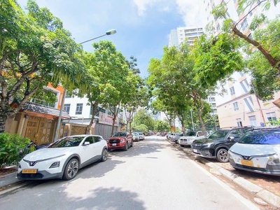 Liền kề bán đảo linh đàm - vỉa hè đá bóng - giá đầu tư 136m2 giá chỉ 28.6 tỷ 1