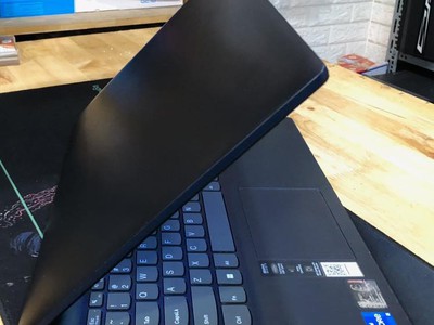 Laptop Lenovo Ideapad Slim 3 Core i5-1235U RAM 8GB SSD 512GB VGA ON Màn 15.6 Inch Full HD Máy Đẹp 2