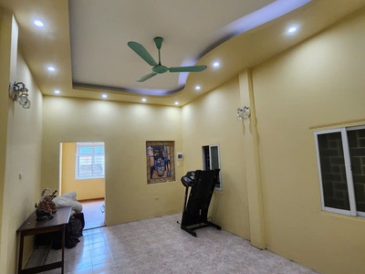 Bán nhà Chợ Khâm Thiên, Đống Đa, 40m2 x 4 tầng, có thang máy nội thất cơ bản, ngõ thông thoáng. 1