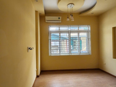 Bán nhà Chợ Khâm Thiên, Đống Đa, 40m2 x 4 tầng, có thang máy nội thất cơ bản, ngõ thông thoáng. 7