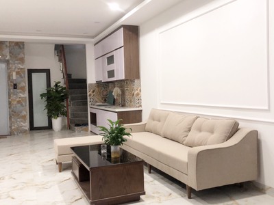 Chính chủ cần bán nhà phố Đội Nhân,Ba Đình dt 45 m2 x 7 t đầy đủ nội thất giá 19,8 tỷ 0