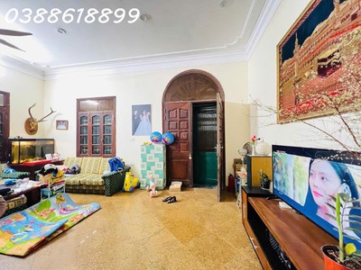 Bán nhà mặt hồ ngã tư sở 100mx4t, mt 10.5m   ô tô tránh   1 căn duy nhất 4