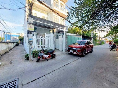 Hàng hiếm - bán nhà 2 tầng   góc 2 mặt tiền   hẻm chính 6m - 4,8 tỷ 0