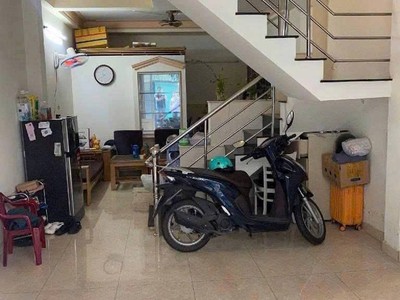 Siêu phẩm mới xuất hiện - 2 lầu   sân thượng trước - vị trí mặt tiền kinh doanh - xe hơi chạy tới 3