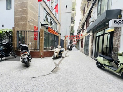  51m    8 tầng thang máy   lô góc mt 6.5m   11 pkk   900tr/năm  phố khâm thiên   17.5 tỷ 0