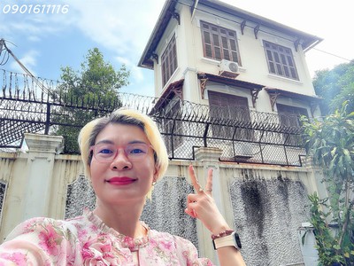 Bán biệt thự đẳng cấp thượng lưu đ. trần quốc thảo, quận 3 - dt 16m 20m   liên hệ giang giang: 0