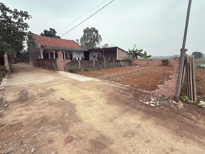 Giá 830 tr diện tích 100 m fun thổ cư - sổ đỏ sẫn sàng công chứng  cam kết pháp lý chuẩn rõ ràng 0