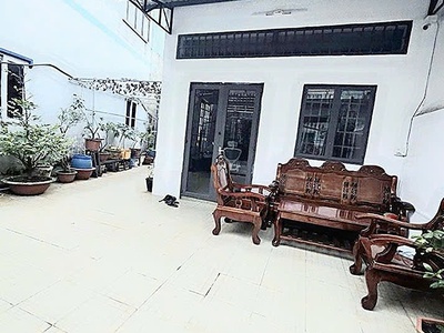 Ngộp . bán nhà lã xuân oai  135m2 . nhỉnh 8 tỷ . xd 5 tầng 1 hầm .3p ra gametro . q9 thủ đức 2