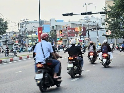 Ngộp . bán nhà lã xuân oai  135m2 . nhỉnh 8 tỷ . xd 5 tầng 1 hầm .3p ra gametro . q9 thủ đức 1