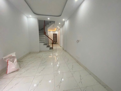 Nhà 3 tầng mới tinh vị trí đắc địa - đón tế giáp ngọ - chi đông, quang minh. gần chợ, kcn 0