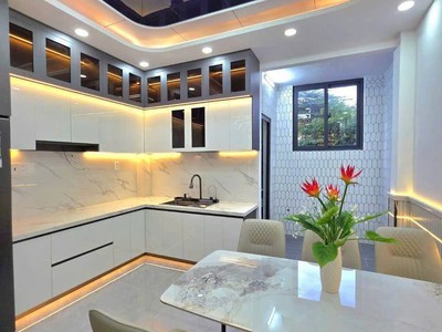 Bán nhà phố trệt 2 lầu sân thượng trước huỳnh tấn phát, tt nhà bè - full nội thất - giá 6 tỷ 990 2