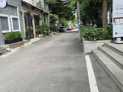 Bán nhà quận 9 sát ga metro - hẻm 5m ô tô - sổ vuông đẹp - 4.8 tỷ - lh: 0762161868 3