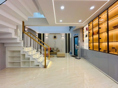 Chính chủ bán nhà 4 tầng, 5 x 17m, hẻm ô tô thông đường quang trung, p.8, gv giá chỉ 7 tỷ, ở ngay 3