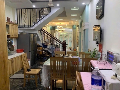 Quận 7   nhà đẹp huỳnh tấn phát   ô tô 7 chỗ vào nhà 3