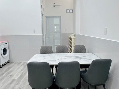 Mặt tiền 10m vị trí kinh doanh đỉnh cao   115m  nở hậu   5 phòng ngủ giá 9.x 4