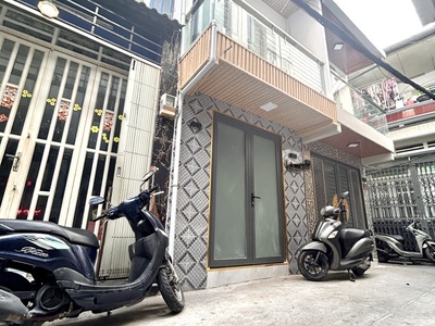 Chỉ 2.65t có ngay nhà mới 2 tầng- đ.đoàn văn bơ-  giao thương giữa tôn thất thuyết và nguyễn tất 1