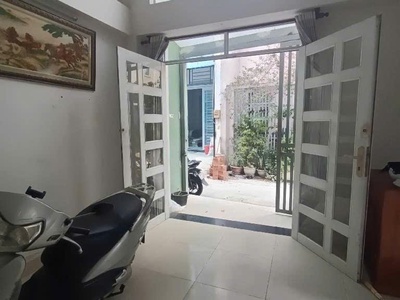 Căn góc 3 tầng gần ubnd phú hữu   hxh   giá 5 tỷ 2