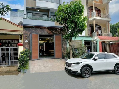 Bán nhà phố phạm hữu lầu quận 7   thang máy   đường 16m - giá hiếm 17,9 tỷ 1