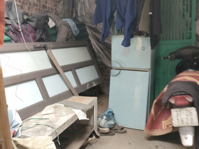 Bán gấp giá rẻ giải phóng 63m, cấp 4, mặt tiền 4m, 940 triệu hoàng mai. 0