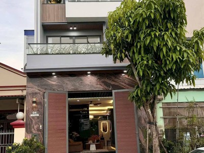 Bán nhà phố phạm hữu lầu q7   thang máy   đường 16m - shr - 17,9 tỷ 0