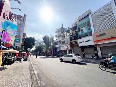 Chính chủ xây tâm huyết nhà 4 tầng - mặt tiền kinh doanh đ.lê văn sỹ, quận 3 - dt đẹp 4,3m 22m full 1