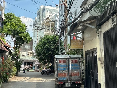 Bán nhà lô góc hai mặt tiền hxh nguyễn duy cung ngang 4m gần emart phan huy ích nhỉnh 3tỷ. 4