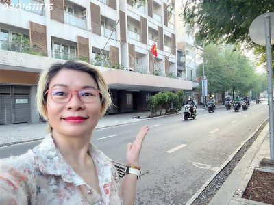 Siêu phẩm gà đẻ trứng vàng doanh thu 1 tỷ/năm - bán nhà mặt tiền đ.lê thánh tôn, q.1 - ngay chợ bên 0