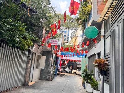 Chính chủ cần bán nhà 4 tầng mặt tiền hxh đ.lê thị riêng, bến thành, quận 1 - dt lớn 76m2 full thổ 2