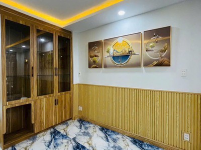 Nhỉnh 5 tỷ- nhà hẻm ba gác   ngay cầu nguyễn văn cử 3 tầng btct  4.4x11m  giao nhà ngay. 1