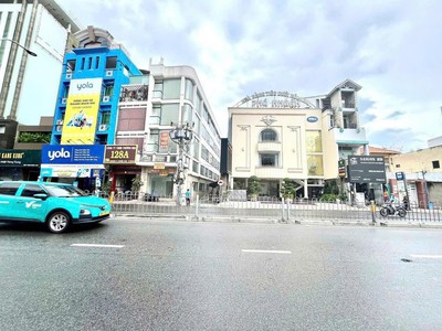 Giảm ngay 1 tỷ  phố ngân hàng- lô goc 2 mặt tiền 6 tầng có tm phan đăng lưu   phú nhuận 4