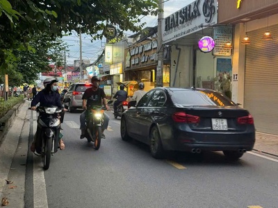 Mặt tiền nguyễn hữu cầu   trung chánh, hóc môn - kd đỉnh   sầm uất ngày đêm 4