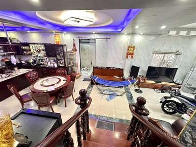 Biệt thự 3 tầng đúc 14x32 mặt tiền phan văn hớn, q.12 giá chỉ 17.8 tỷ 1