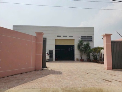 Chủ gửi bán gấp xưởng   full thổ cư   bình mỹ - 1.000m    xây kín   xe 10 tấn ra vào 1