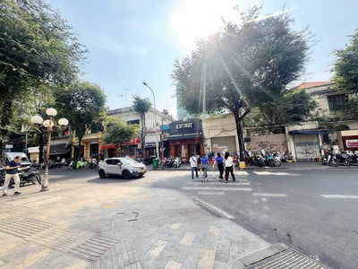 Siêu phẩm kim cương - bán nhà 2 tầng mặt tiền ks đ.nguyễn du, bên nghé, quận 1 - dt 4m 15m - hdt 1