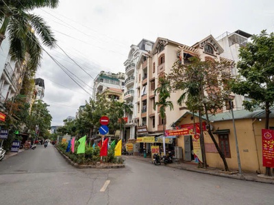 Building vip , bán nhà mặt phố phạm tuấn tài, kinh doanh, 200m mặt tiền 12m, vị trí siêu đẹp 2