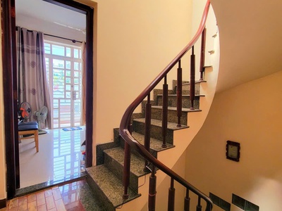 6 tầng - mt 8m - phú nhuận - duy tân - hoàn công đủ - 7pn lớn - chdv - chính chủ - bán 10.9 tỷ - 2