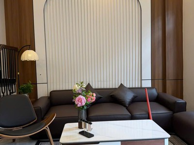 Bán căn nhà 3 tầng ngõ phố Bình Lộc, ph Tân Bình, TP HD, 42m2, 3 ngủ, nhà đẹp, ngõ oto vào 9