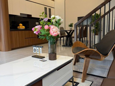 Bán căn nhà 3 tầng ngõ phố Bình Lộc, ph Tân Bình, TP HD, 42m2, 3 ngủ, nhà đẹp, ngõ oto vào 2