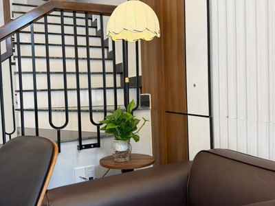 Bán căn nhà 3 tầng ngõ phố Bình Lộc, ph Tân Bình, TP HD, 42m2, 3 ngủ, nhà đẹp, ngõ oto vào 7