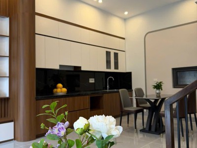 Bán căn nhà 3 tầng ngõ phố Bình Lộc, ph Tân Bình, TP HD, 42m2, 3 ngủ, nhà đẹp, ngõ oto vào 8