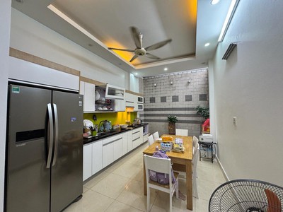 Cần bán nhà riêng 4 tầng ngõ 466 Đê La Thành oto đỗ cửa 19.5 tỷ 2