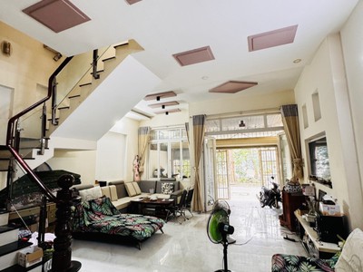 Bán nhà đường 102, phường tăng nhơn phú a, q9, thủ đức, tp hcm. dt 84m2, 3 tầng, 4pn, sổ hồng, giá 1