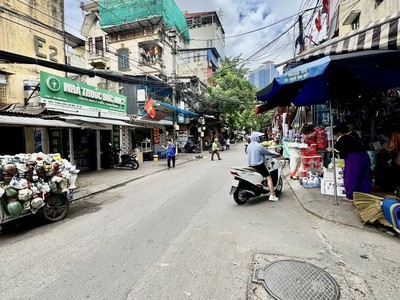 Cần bán nhà riêng 5 tầng khu phân lô cán bộ phố Thành Công DT 35m oto đỗ cửa 0