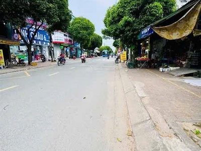 Đất vàng trung tâm hóc môn   mặt tiền bà triệu - full thổ ngang lớn hiếm 0