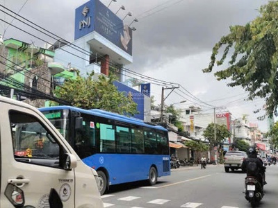 Đất vàng trung tâm hóc môn   mặt tiền bà triệu - full thổ ngang lớn hiếm 2