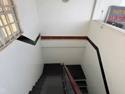 Chdv dòng tiền q12 12 phòng đường 8m thông lê văn khương 4