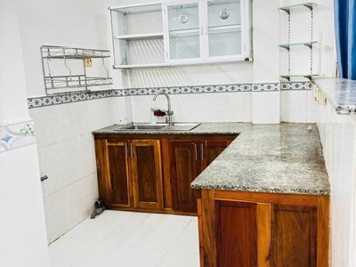 120. cho thuê nhà 4 triêụ 2 phòng ngủ gần siêu thị vincom hùng vương 4